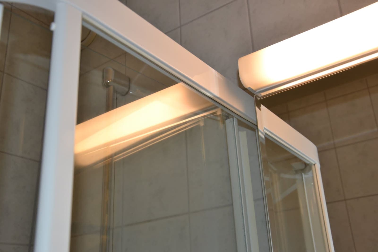 Shower screen — limescale and streaks gone — After